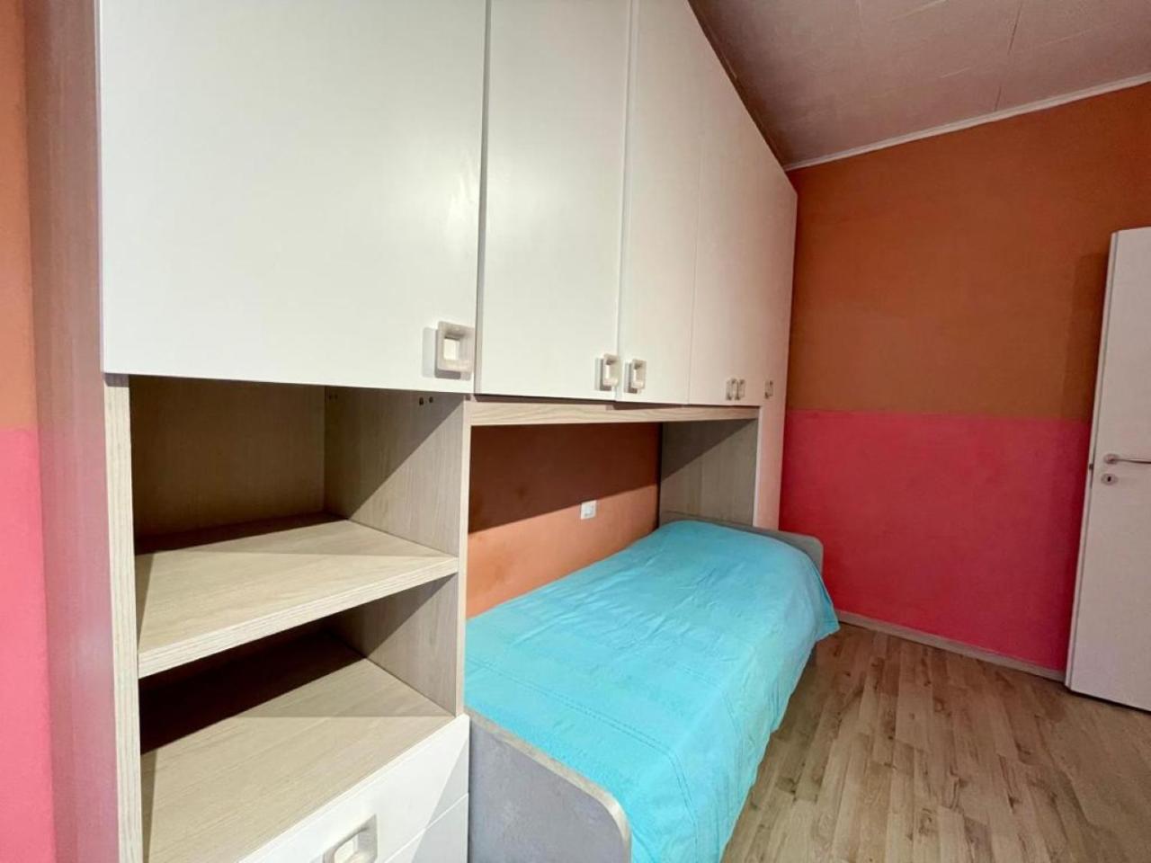 The Orange Housing In Комо Экстерьер фото